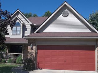 1410 Loriann Dr, Berea, OH 44017