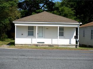 726 Hosier Rd, Suffolk, VA 23434
