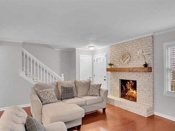 2nd image of 2455 Sunny Ln SE