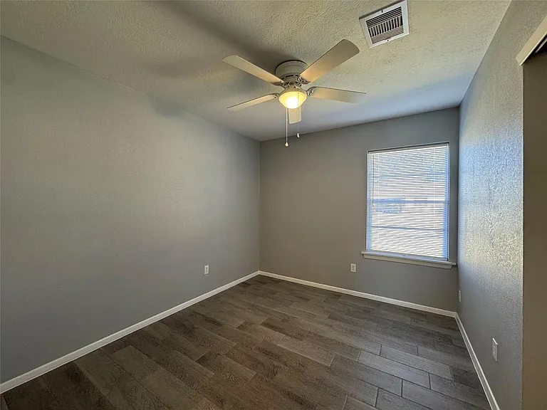 514 Bertloma St — Photo 14