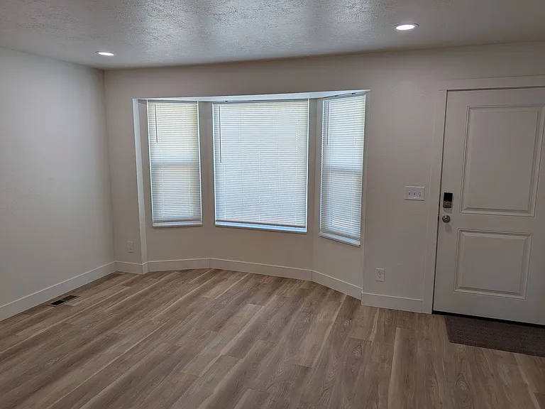 9026 S Goddard Cir — Photo 3