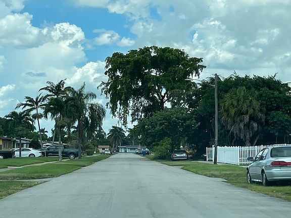 4th image of 17045 NW 9th Ct