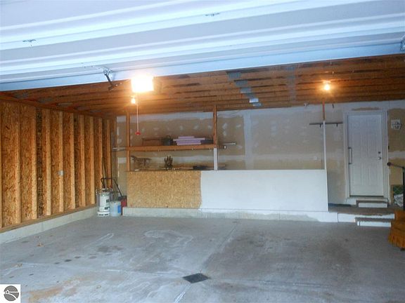 5th image of 311 S 6th St