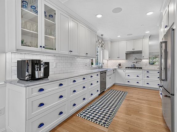 4th image of 470 Boston St APT 3