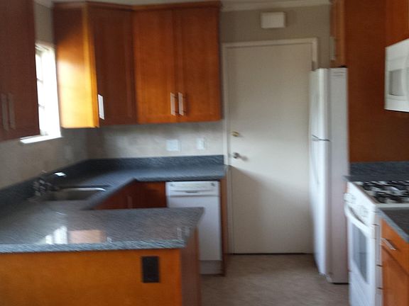 2nd image of 997 Crane St