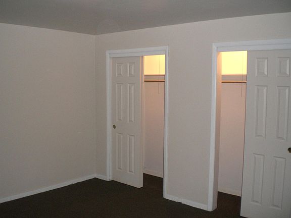 3rd image of 10901 S King Dr #1