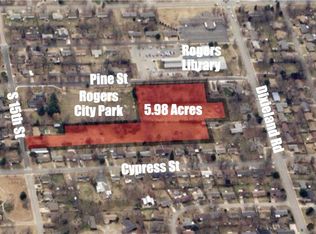 W Pine St #11, Rogers, AR 72756