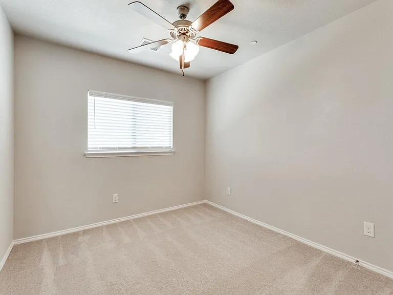 3405 Cricket Dr — Photo 13