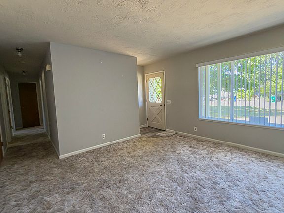 3rd image of 1921 Regina Way