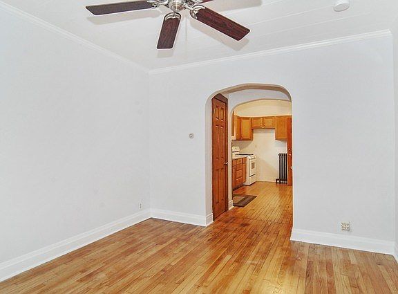 3rd image of 814 N Fairfield Ave