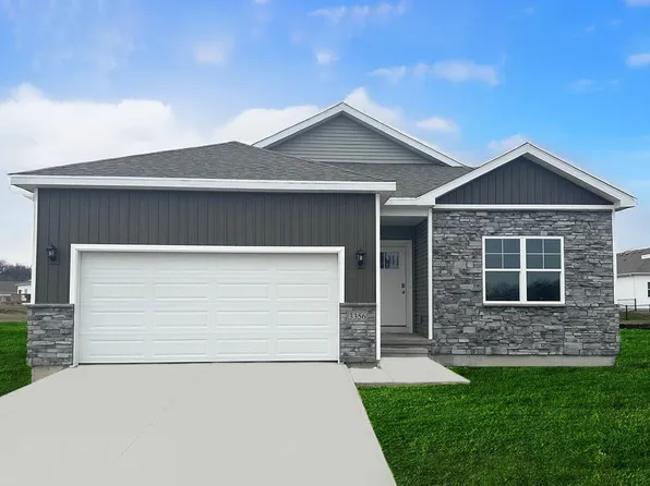 3595 Paradise Ln, Waukee, IA 50263