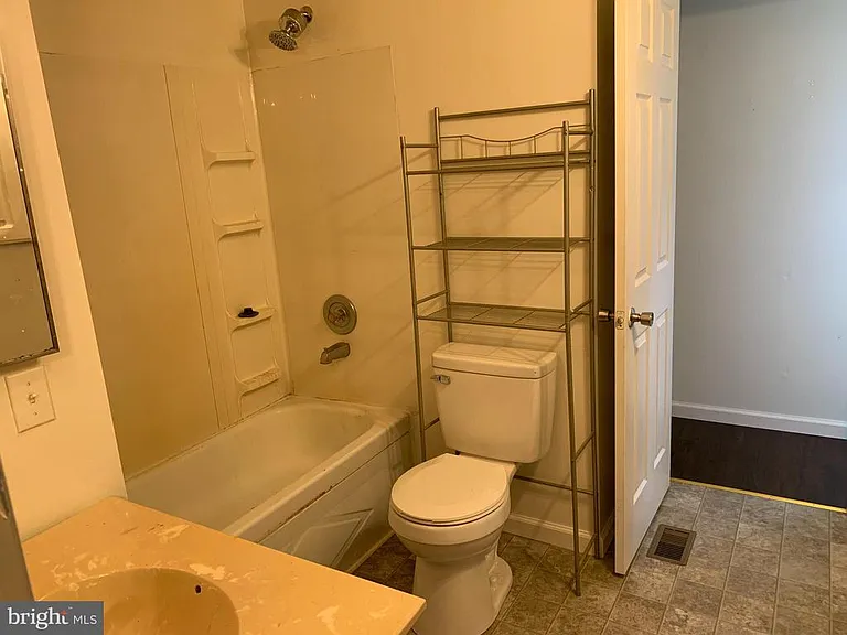 729 Dollar Ln — Photo 7