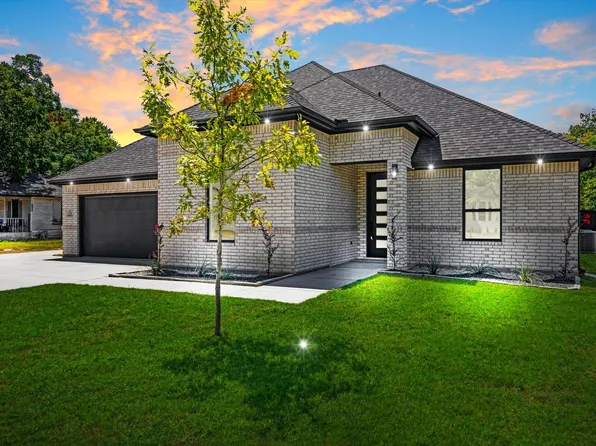 716 E Jefferson St, Waxahachie, TX 75165