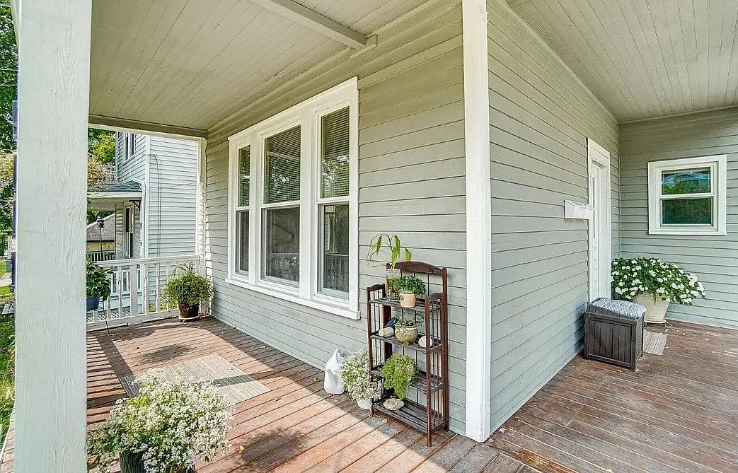 1 bed, 900 sqft, $1,350 — Photo 3