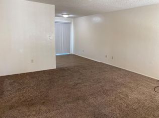 5119 Appleblossom Dr #6, Bakersfield, CA 93309