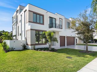 498 NE 6th Street, Boca Raton, FL 33432