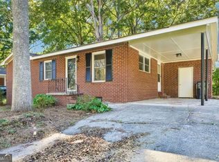493 Shady Ln, Forest Park, GA 30297