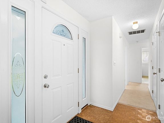 4th image of 15714 64TH Avenue Ct E