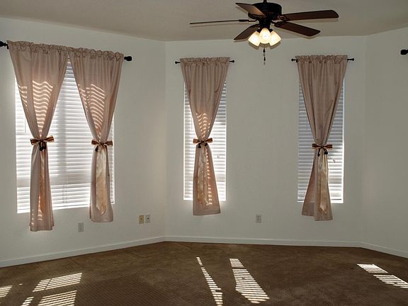 4th image of 499 White Chapel Ave