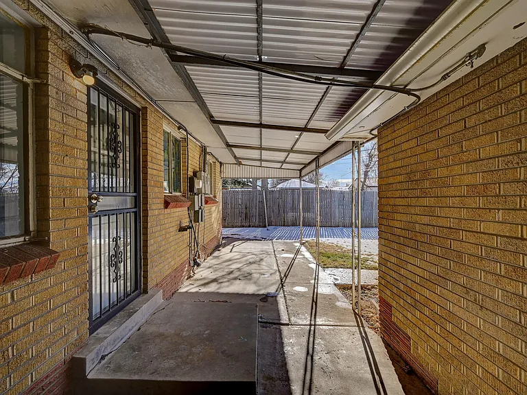 3573 N Leyden St — Photo 11