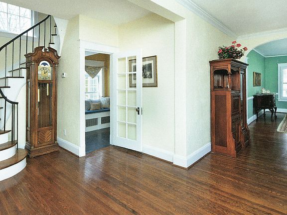 2nd image of 40 Fair Oaks Dr