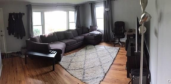 3rd image of 112 Marian Dr