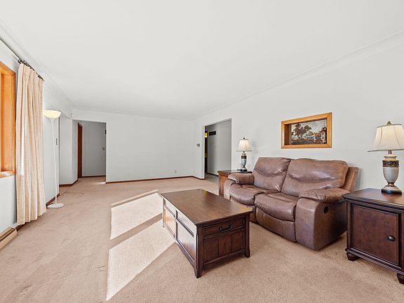 5th image of 3630 45th St