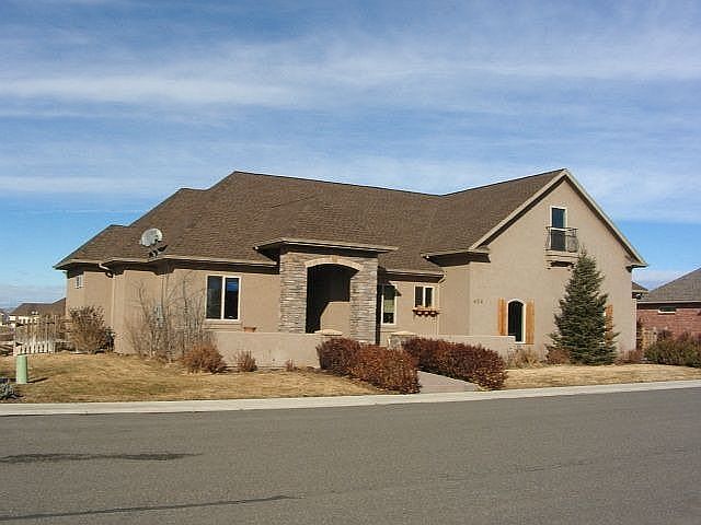 GREAT BUY ON 16th Fairway