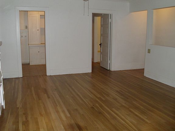 4th image of 120 Redondo Ave