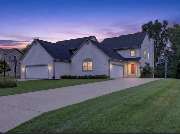 N48W16103 Lone Oak LANE, Menomonee Falls, WI 53051
