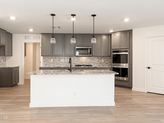 4th image of 36630 W SAN ALVAREZ Avenue