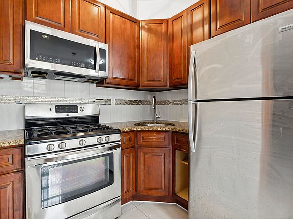 5th image of 355 E 16th St #2L