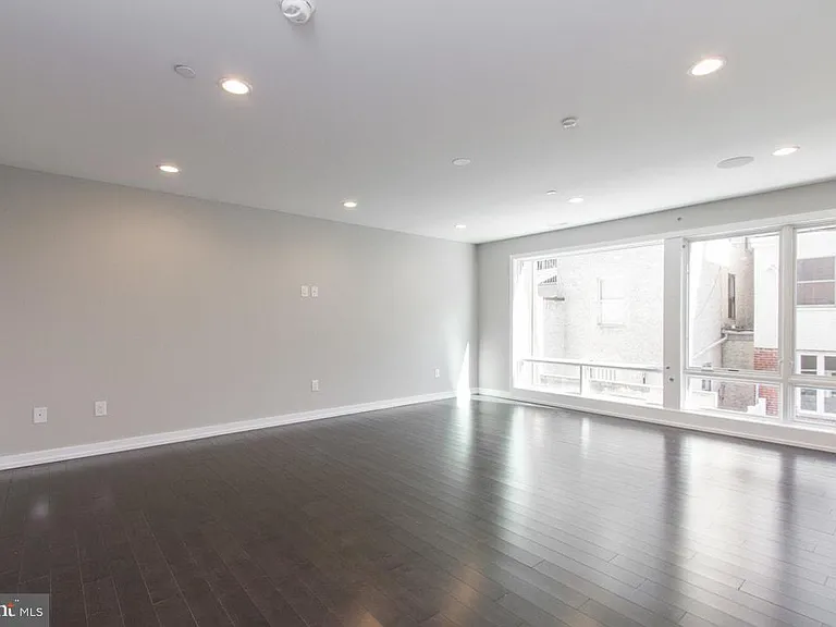 716 S Sartain St #2 — Photo 11