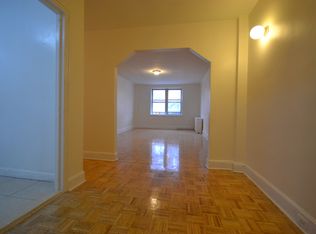 6015 Fresh Pond Rd APT 3A, Maspeth, NY 11378