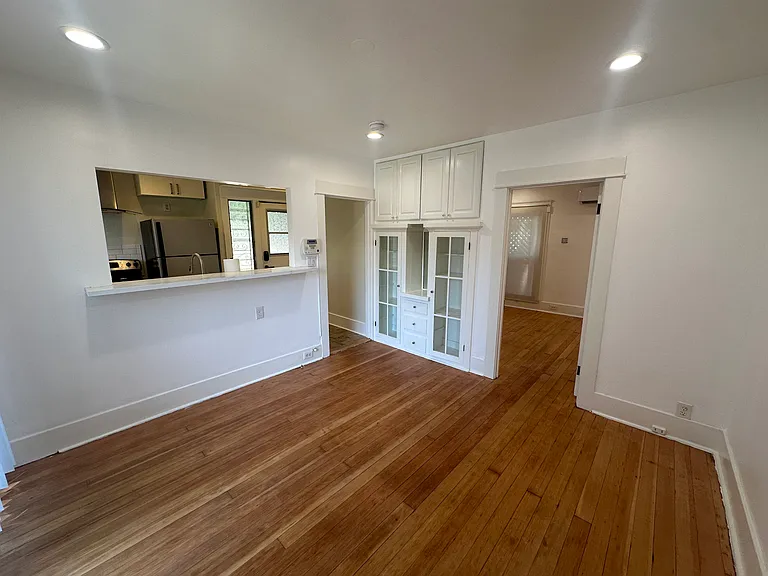 933 N Hobart Blvd #933 — Photo 4
