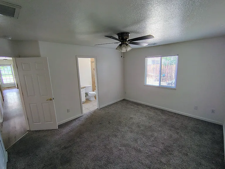 490 Sundown Dr — Photo 8