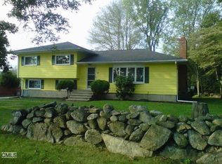 66 Coe Ln, Ansonia, CT 06401