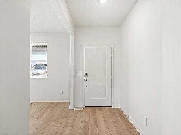 SLC_Westwood-Residence-6_ 4281_Foyer_A_3553-S-3150-W-St-West-Haven-UT.jpg
