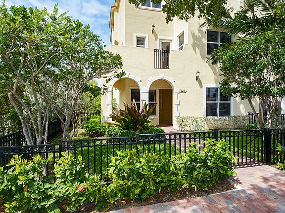 Private fenced yard