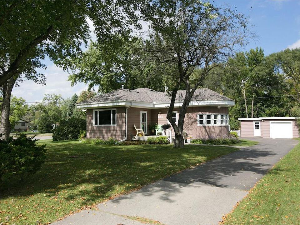 1st image of 845 Sandhurst Dr W