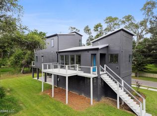 109 Pine Ave, Pass Christian, MS 39571