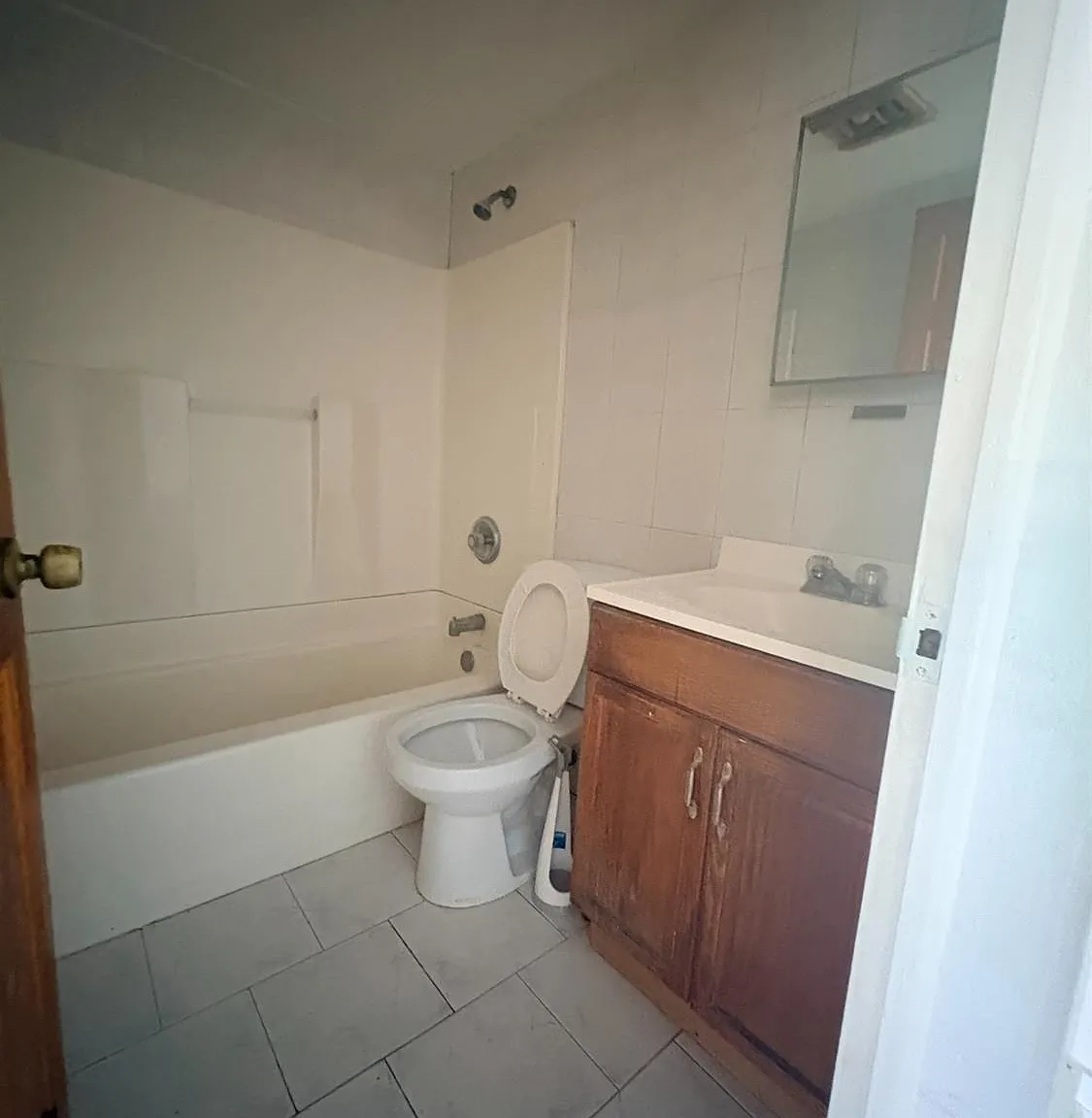 1 bed, 1.0 bath, 2128 sqft, $1,900 — Photo 4