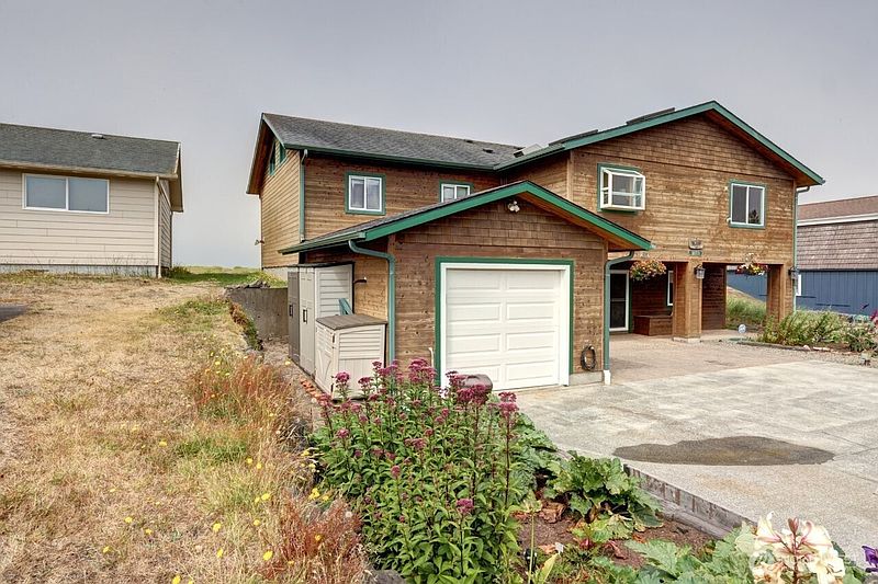 4th image of 30715 G Street