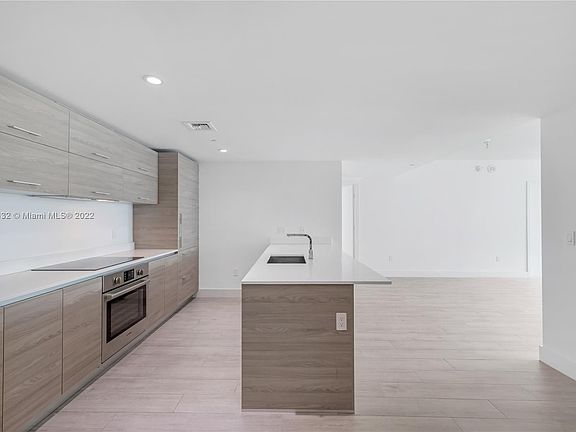 3rd image of 1300 S Miami Ave #3310