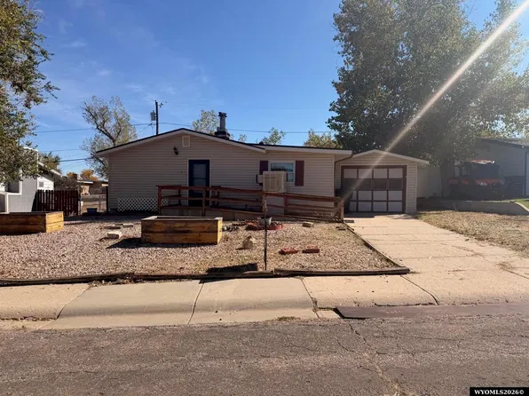 101 Honeysuckle St, Casper, WY 82604