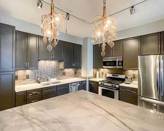 2nd image of 500 Grant St E #1201