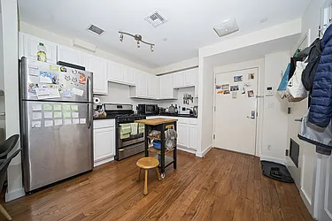 Rented by Level Group