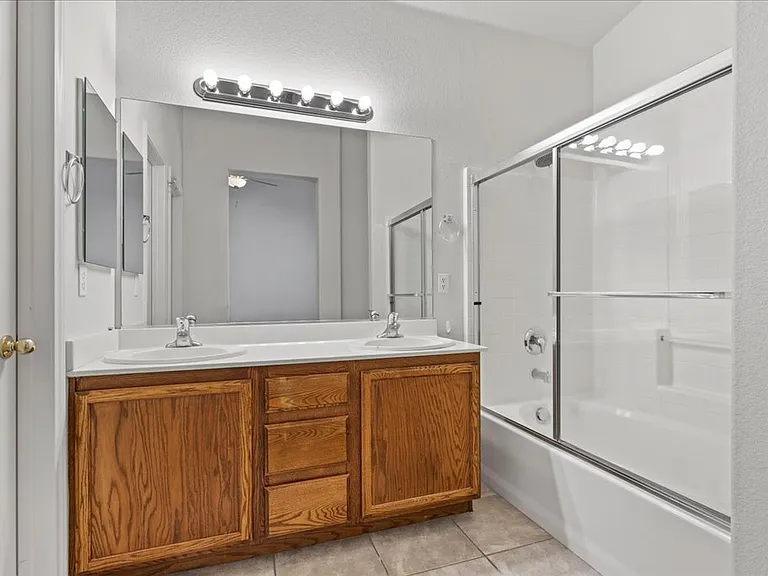 2924 Riarosa Ct — Photo 17
