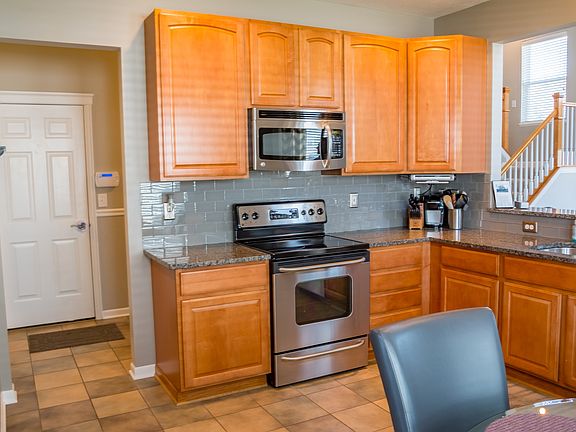 4th image of 5219 Thornwood Dr