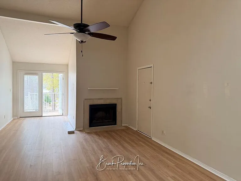 5001 Grande Dr #1422 — Photo 6